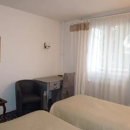 Hotell Victor Hugo 2*