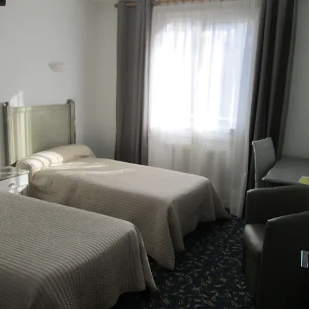 Victor Hugo 2* Dijon