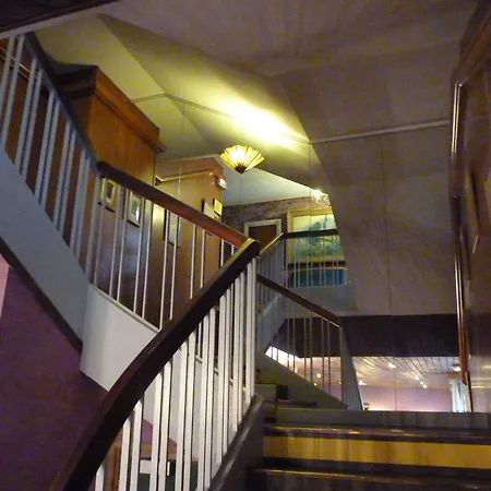 Отель Victor Hugo 2*