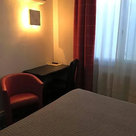 Victor Hugo Hotel 2*