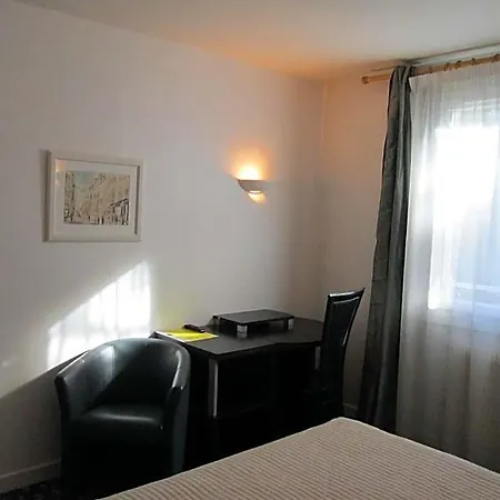 Victor Hugo Hotel 2*