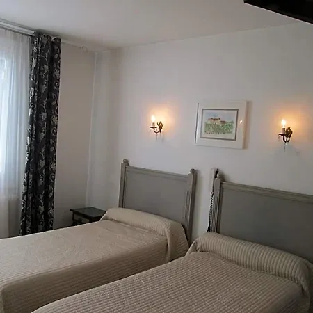Victor Hugo Hotel 2*