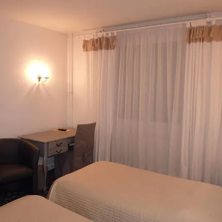 Hotell Victor Hugo 2*