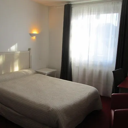 Victor Hugo 2* Dijon