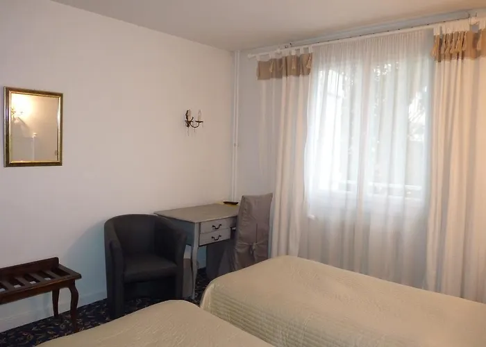 Hotel Victor Hugo 2*