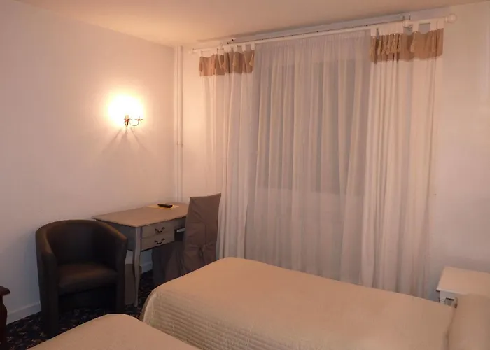 Hotel Victor Hugo 2*