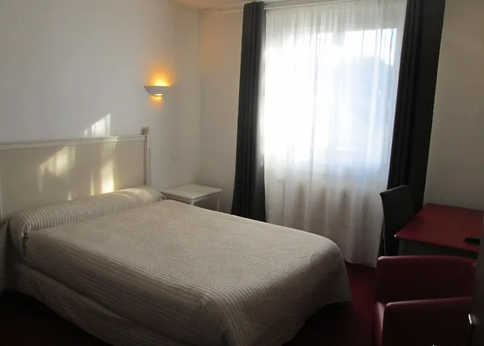 Victor Hugo 2* Ντιζόν