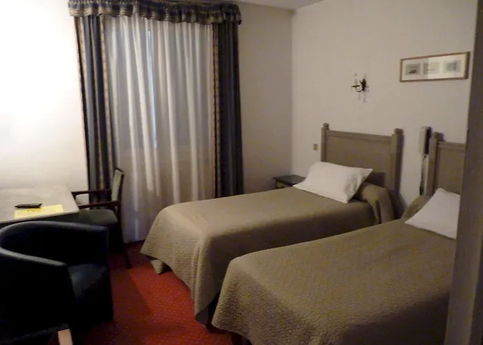 Victor Hugo Hotel 2*